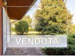 Porzione di Bifamigliare con giardino a Casatenovo