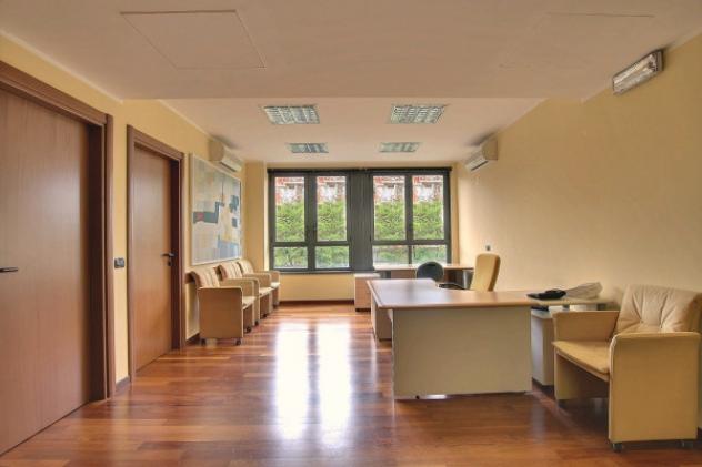 Immobile di 448 m² con più di 5 locali in vendita a Milano - Foto 2
