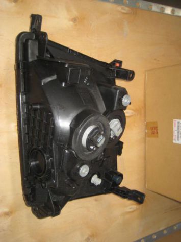 FARO ANTERIORE DESTRO TOYOTA LAND CRUISER 100 81010-60020 - Foto 2