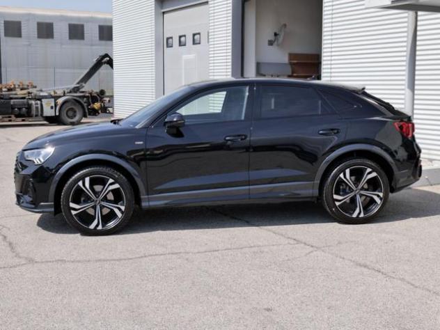 AUDI Q3 Sportback 2.0 (35) Tdi 150cv S-tr. Identity Black rif. 23992740 - Foto 2
