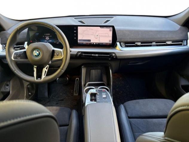 BMW iX2 eDrive 20 Msport Aut. rif. 24056620 - Foto 8