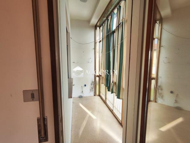 CASA INDIPENDENTE di 6 vani e di 300 mq (VITTORIO VENETO) rif. SM60 - Foto 13