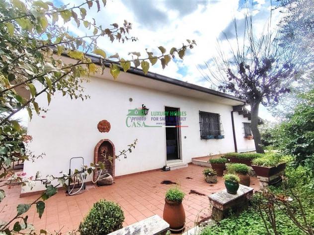 Rif: 2573 - Villa con ampio giardino e vista panoramica – Chiaramonte Gulfi