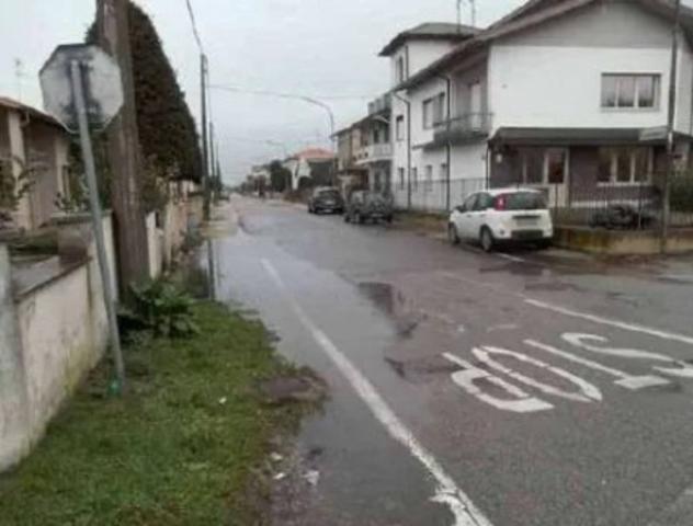 Immobile in asta di 122 m² con più di 5 locali e box auto in vendita a Suzzara - Foto 5