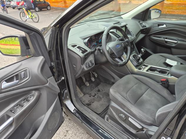 Ford Kuga 1.5 TDCI 120 CV S&S 2WD Plus 2017 - Foto 9