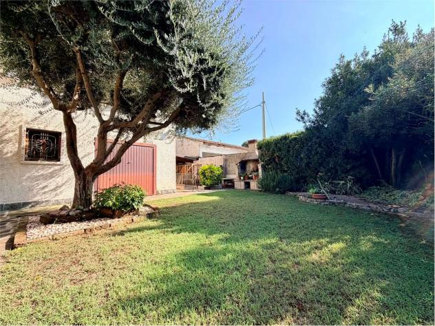 V005519 - VILLA SINGOLA CON AMPIO GIARDINO PRIVATO - Foto 10