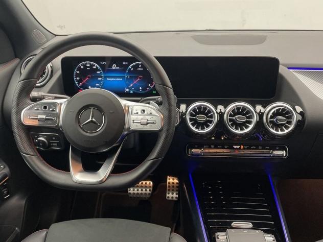 Mercedes-Benz GLA 200 d AMG Distronic telecamera posteriore LED AHK - Foto 8