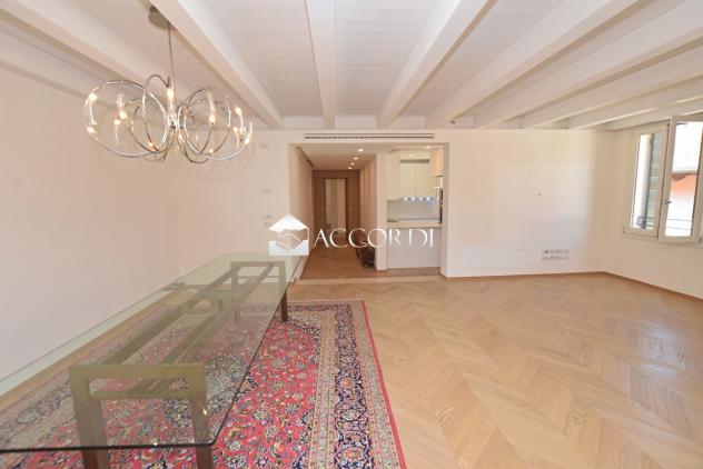 APPARTAMENTO di 4 vani e di 145 mq (CASTELFRANCO VENETO) rif. SW184