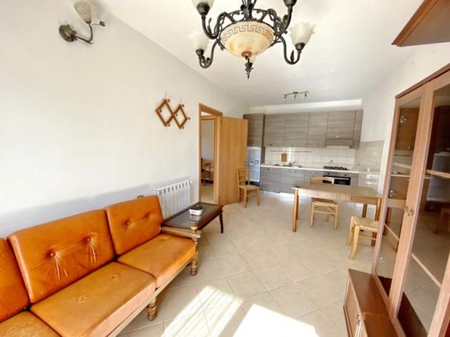 BIVIO DI RAVI APPARTAMENTO CON INGRESSO INDIPENDENTE AL PIANO TERRENO E AMPIO GIARDINO - Foto 4