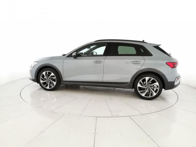 Audi A3 allstreet 2.0 tdi Identity Contrast 150cv s-tronic - Foto 2