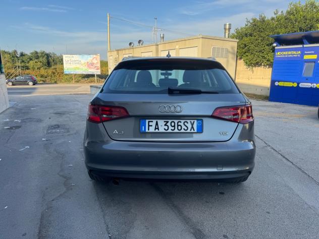 Audi A3 SPB 1.6 TDI Attraction - Foto 7