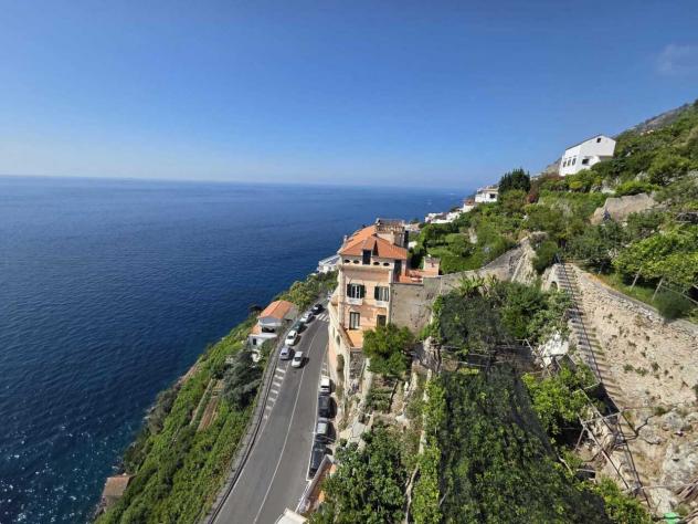 Pentalocale in vendita a Amalfi