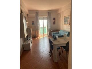 POMEZIA TRILOCALE ARREDATO CON BALCONE