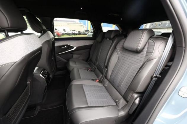 PEUGEOT 5008 Hybrid 145 e-DCS6 GT rif. 24133890 - Foto 9