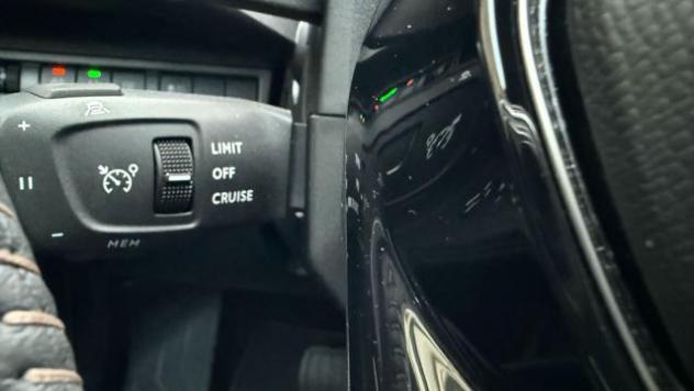 PEUGEOT 3008 Hybrid 225 e-EAT8 ALLURE*C.L.19*FULL LED*PADDLE rif. 23451681 - Foto 9
