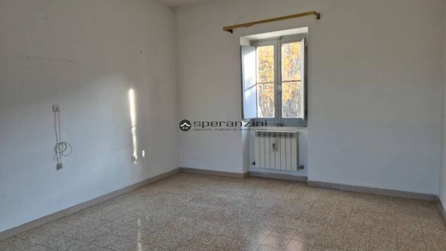 Vendesi casa indipendente a fossombrone ? zona comoda e ben collegata
in posizione facilmente accessibile, a pochi minuti dalla strada provinciale, pr - Foto 16