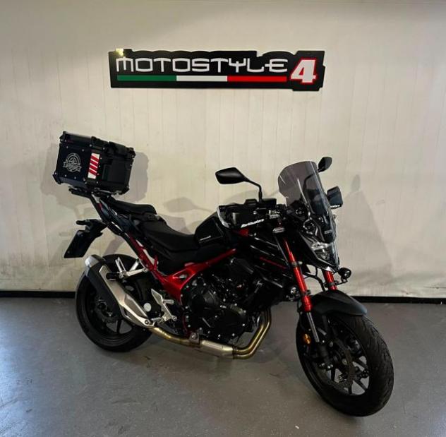 HONDA CB 750 HORNET