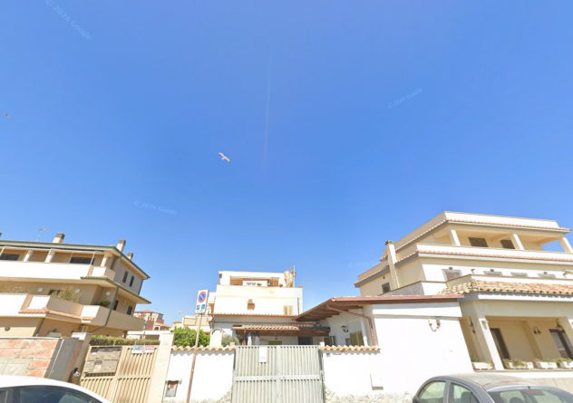 FIUMICINO MONOLOCALE ARREDATO CON BALCONE