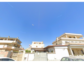 FIUMICINO MONOLOCALE ARREDATO CON BALCONE