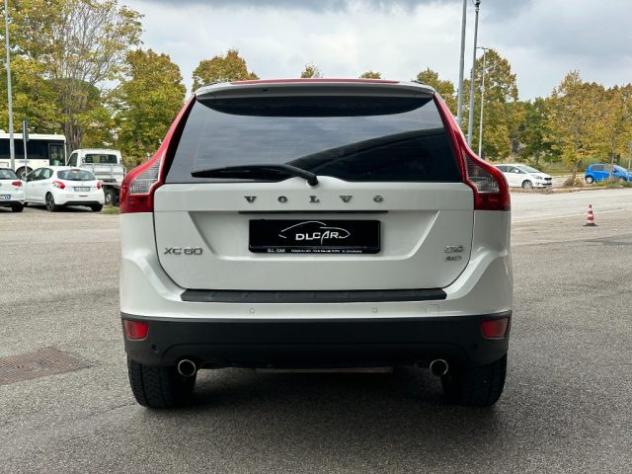 VOLVO XC60 D3 AWD Geartronic Momentum rif. 24180358 - Foto 9