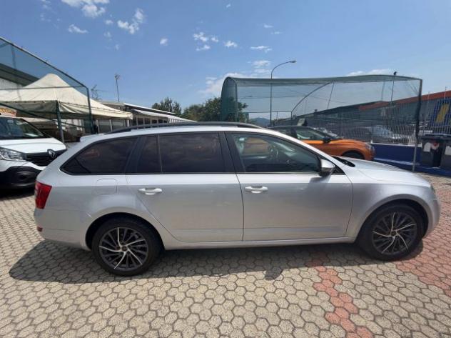 SKODA Octavia Octavia III Wagon Wagon 1.6 tdi cr Ambition 105cv rif. 23936622 - Foto 2