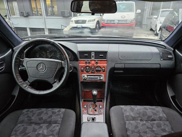 Mercedes-Benz Classe C C 180 cat Classic - Foto 10