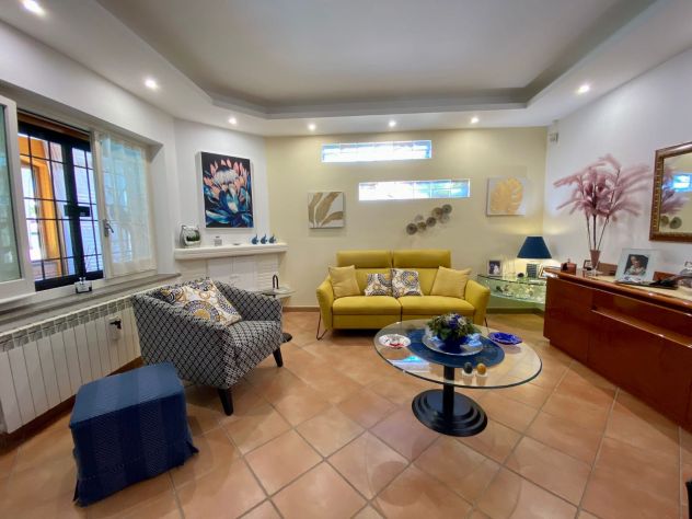 VILLA CON PISCINA LAVINIO ZONA GIORNALISTI - VIA ABELIA - Foto 3