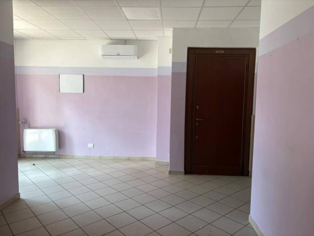 1 Vetrina in affitto a Samarate - Foto 4