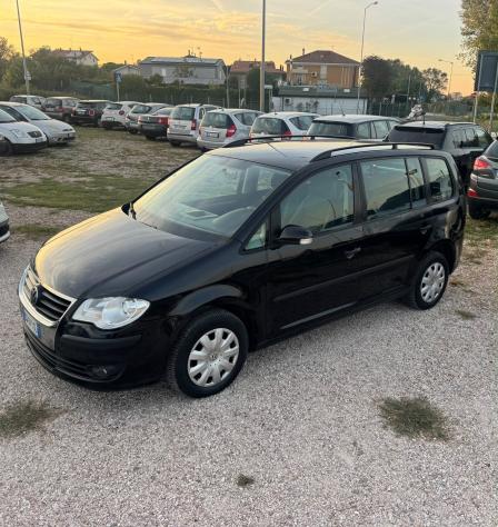 Volkswagen Touran 2.0 Trendline Ecofuel 7 P.ti - Foto 2