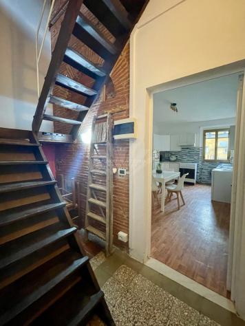 APPARTAMENTO di 5 vani e di 87 mq (PIETRASANTA) rif. 016/V - Foto 8