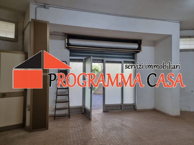 TORVAJANICA Box Triplo in vendita via pola 45 MQ PEDONALE - Foto 9