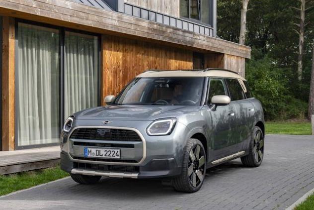 MINI Mini SE ALL4 Favoured Countrym.(U25) rif. 23759987 - Foto 2