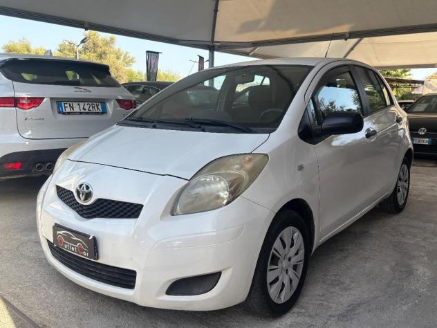 TOYOTA - Yaris - 1.0 5p. Now - Foto 3