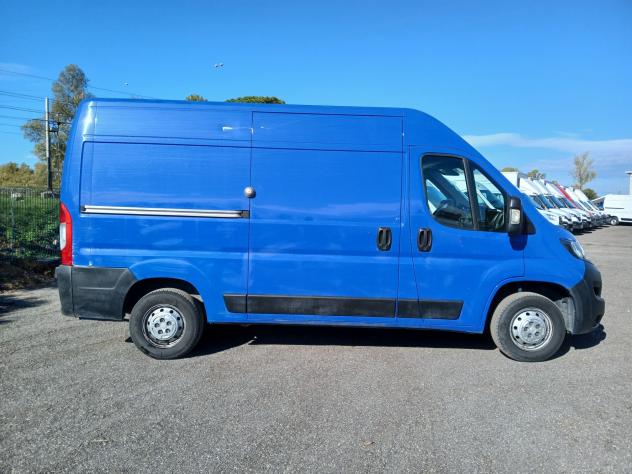 Peugeot Boxer 330 2.2 BlueHDi 120 S&S PC-TN Furgone - Foto 2