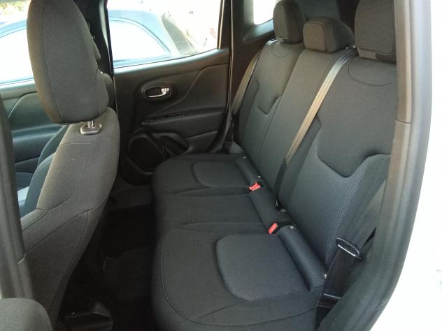 Jeep Renegade 1.6 Mjt 130 CV Longitude - Foto 7