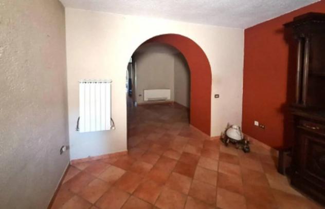 Immobile in asta di 228 m², box auto in vendita a Gualdo Tadino - Foto 3