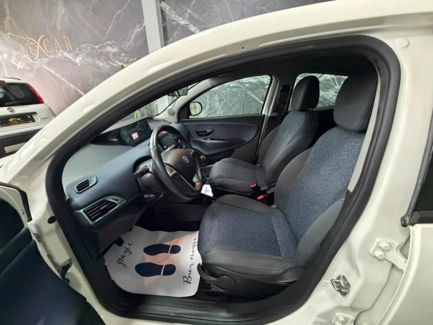 Lancia Ypsilon 1.0 FireFly 5 porte S&S Hybrid Gold - Foto 6