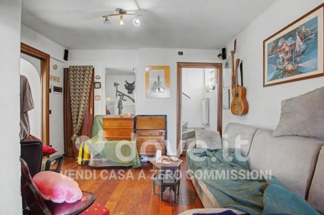 Villa di 207 m² con più di 5 locali in vendita a Maccagno con Pino e Veddasca - Foto 3