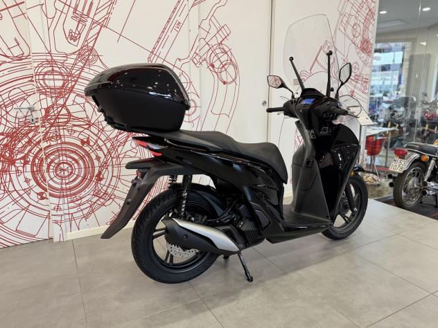 Honda SH 125 SH 125 - bauletto keyless e parabrezza - YM 2026 - Foto 3