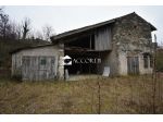 RUSTICO di 8 vani e di 568 mq (TARZO) rif. DT3