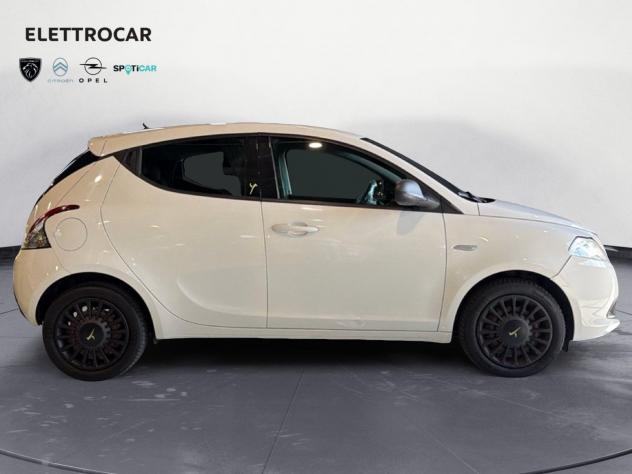 Lancia Ypsilon 1.2 69CV 5P GPL ECOCHIC ELEFANTINO - Foto 6