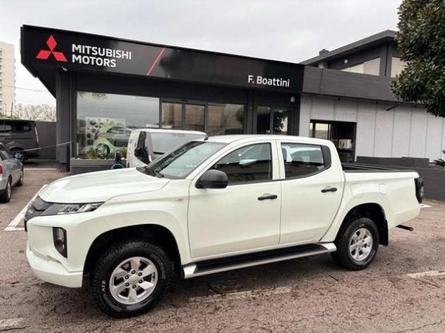 MITSUBISHI L200 2.3 D Double Cab 4x4 Easy Select Invite Connect rif. 23484829 - Foto 2