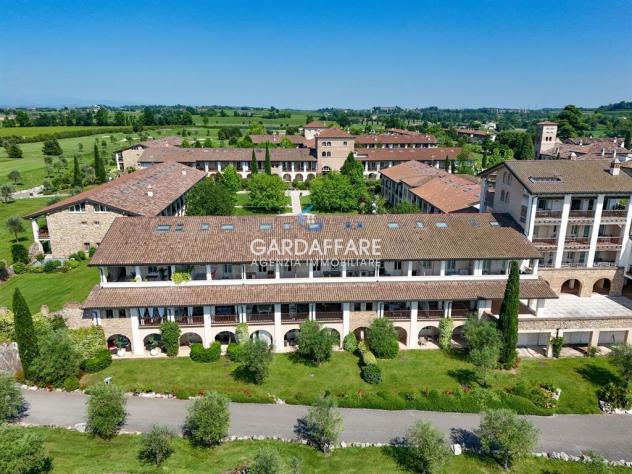 Relax e privacy nel Garda Hotel San Vigilio Golf: appartamento su due livelli con doppia esposizione - Foto 4