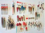100 Galleggianti da pesca e attrezzatura per fabbricare le esche artificiali