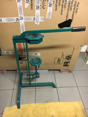 Tappatrice bottiglie - Foto 3