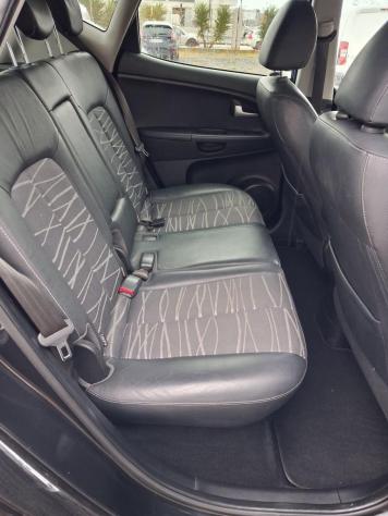 KIA - Venga - 1.6 CRDi VGT TX - Foto 10