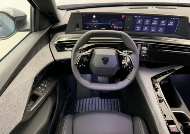 PEUGEOT 3008 1.2 Hybrid 145cv e-DCS6 Allure Navi 360 - Km 0 rif. 23648722 - Foto 8