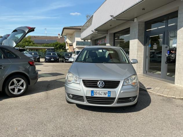 Volkswagen Polo 1.4 benzina Neopatentati - Foto 2