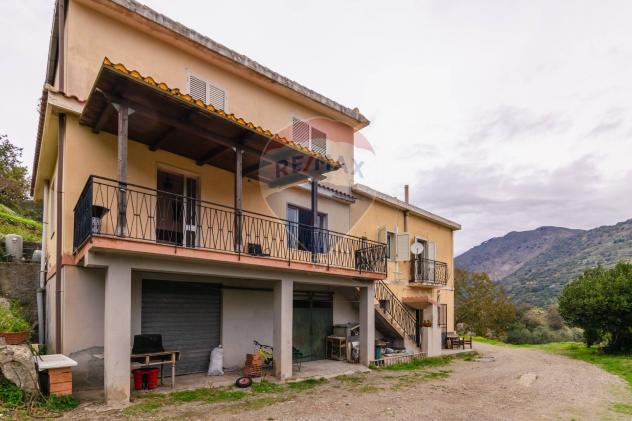 Villa singola in vendita a Fiumedinisi