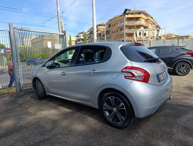 Peugeot 208 1.4 HDi 68 CV 5 porte Allure - Foto 3